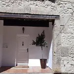 לינה וארוחת בוקר La Demeure Du Pressoir 4*