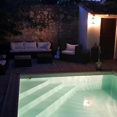 La Demeure Du Pressoir 4*